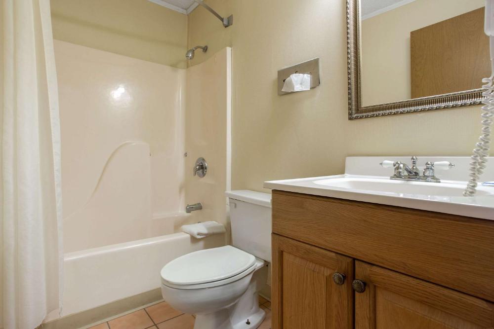 Double Room with Two Double Beds - Non-Smoking interior
